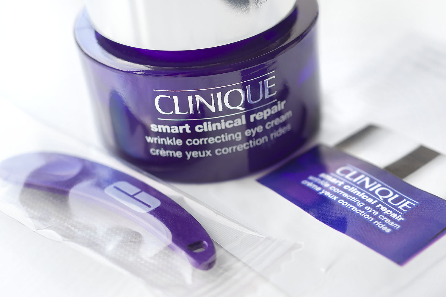 Clinique Smart Clinical Repair Wrinkle Correcting Eye Cream Open Pot Sample and Applicator